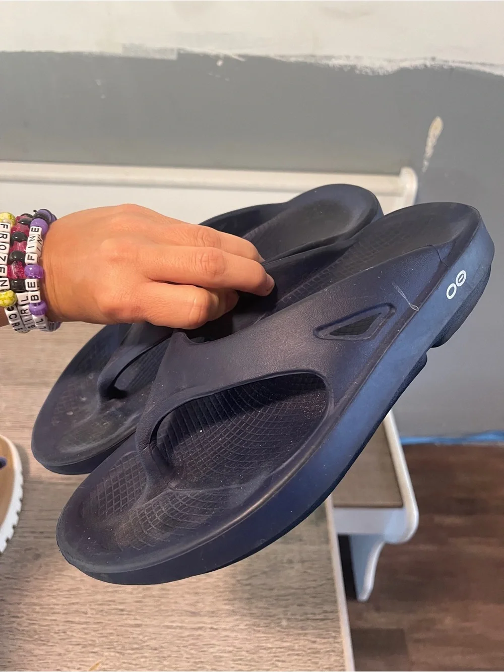 Oofos Unisex Ooriginal Sport Recovery Flip Flop Sandals M6/ W8 Blue Comfort
